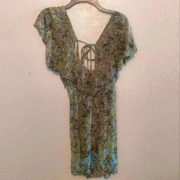 Angie Dresses & Skirts - ANGIE Floral Boho Print Dress Size S Womens Flutter Sleeve Ruffle